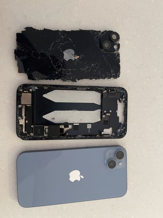 Service GSM iPhone iPad ofera carcase originale pentru toate modelel