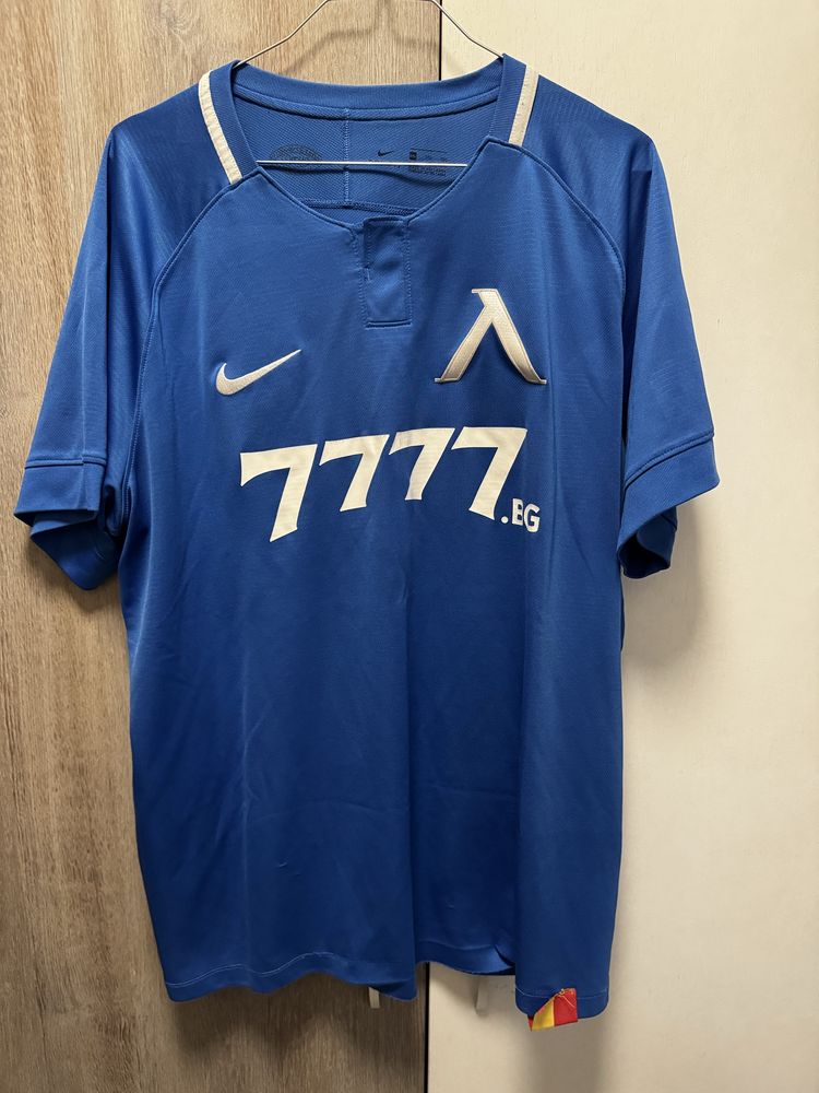 Титулярна тениска на Левски, сезон 2019/2020