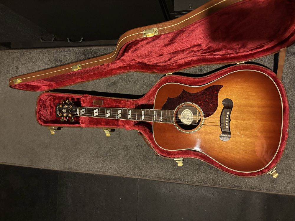 Gibson Songwriter Standard