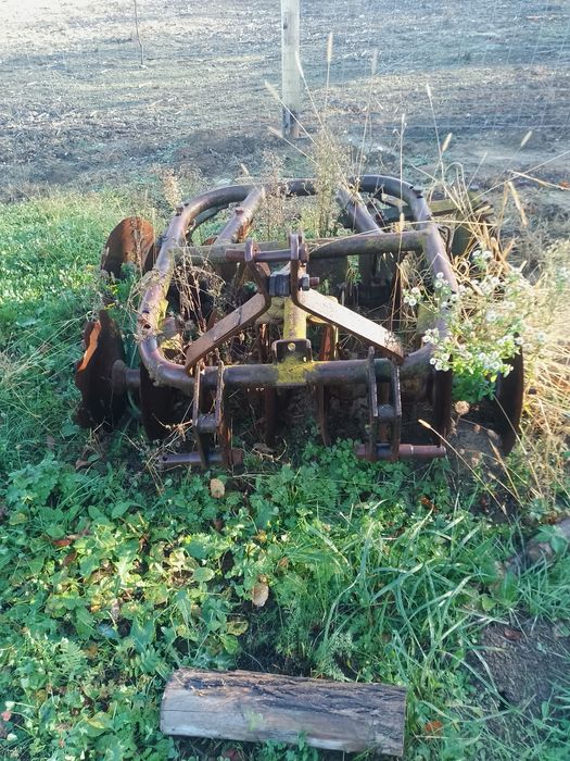 Vând utilaje agricole