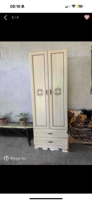 продаю Сервант для посуды