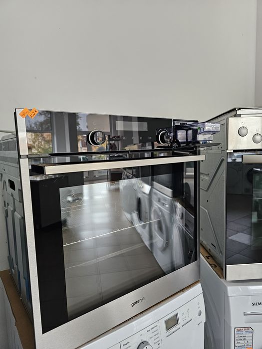 Фурна за вграждане с пара GORENJE