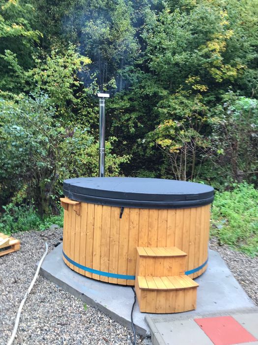 Cabana de inchiriat cu ciubar - oculpat rev - Valea Muntelui Baisoara