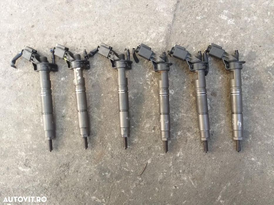 Injectoare / Injector Mercedes Vito 3.0 CDI 0445115064 Viano