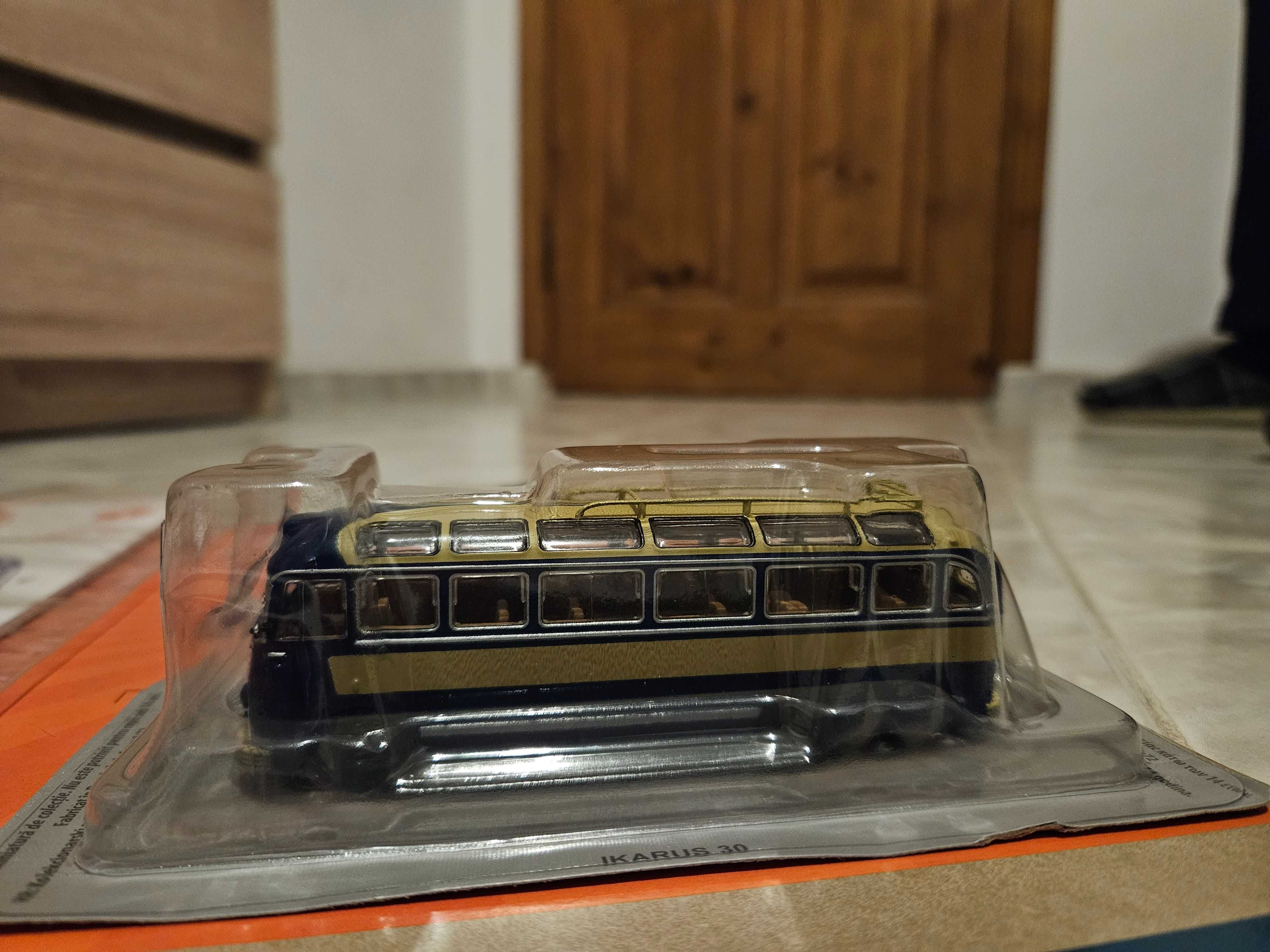 Автобус Икарус 30( макет на Деагостини)