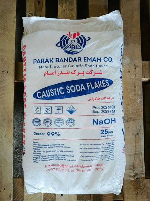 Каустическая сода, каустик, щелочь, гидроксид натрия.