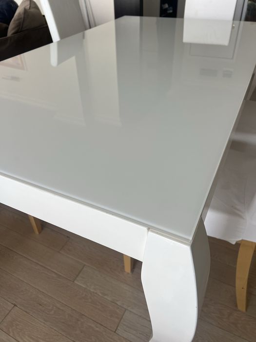 Дизайнерска маса в бяло от Мартинели