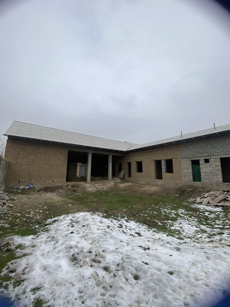 Hovli sotiladi 6 sutx