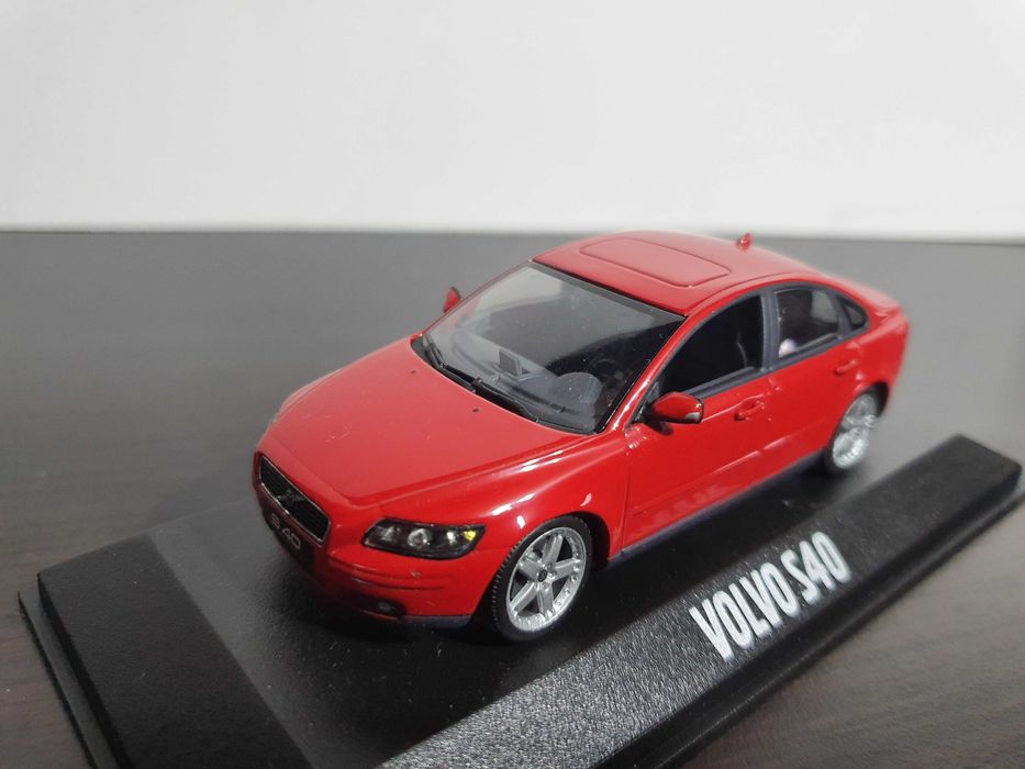 Умалени модели на Волво 1:43