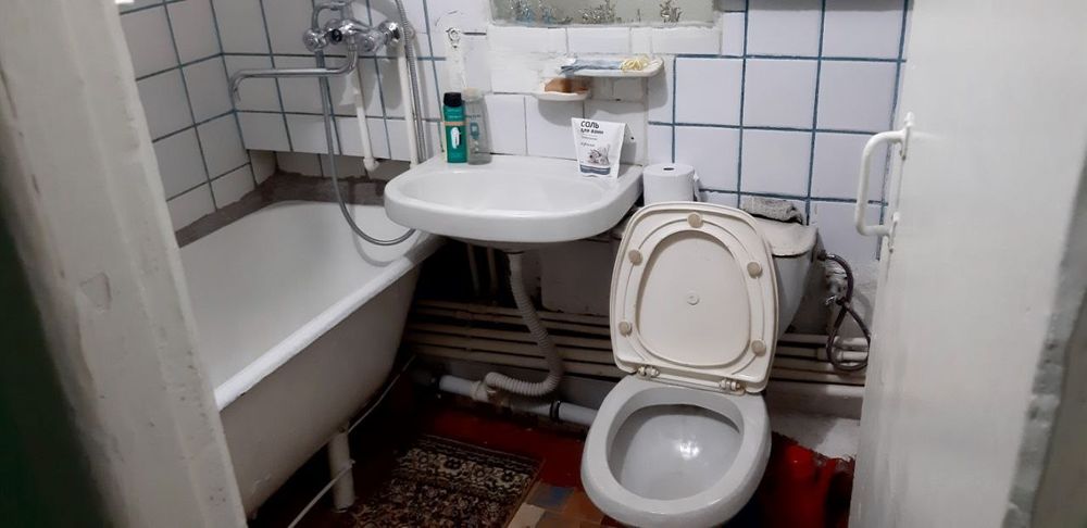 Qoraqamish nukus azia 1 xona 350 y.e