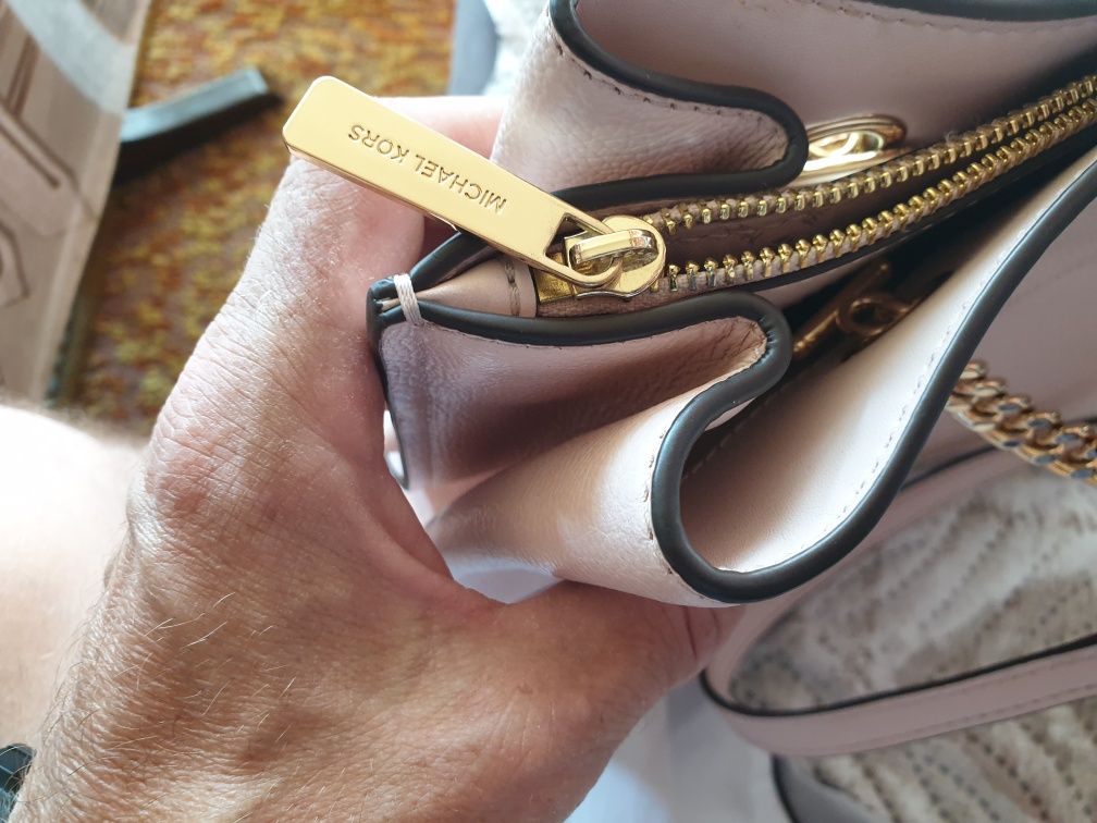 Чанта Michael kors