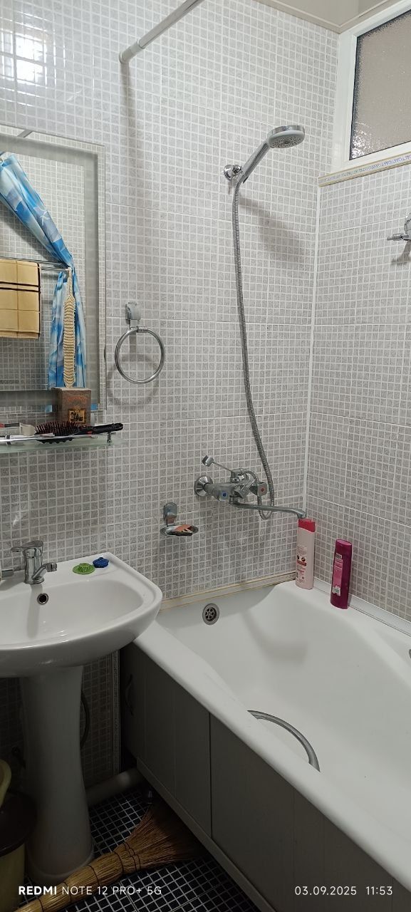 продам 1/2/4 мир район рисовый базар Бакалея  ипотека есть