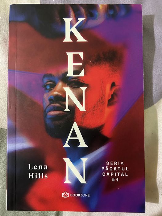 Carte  citit Kenan