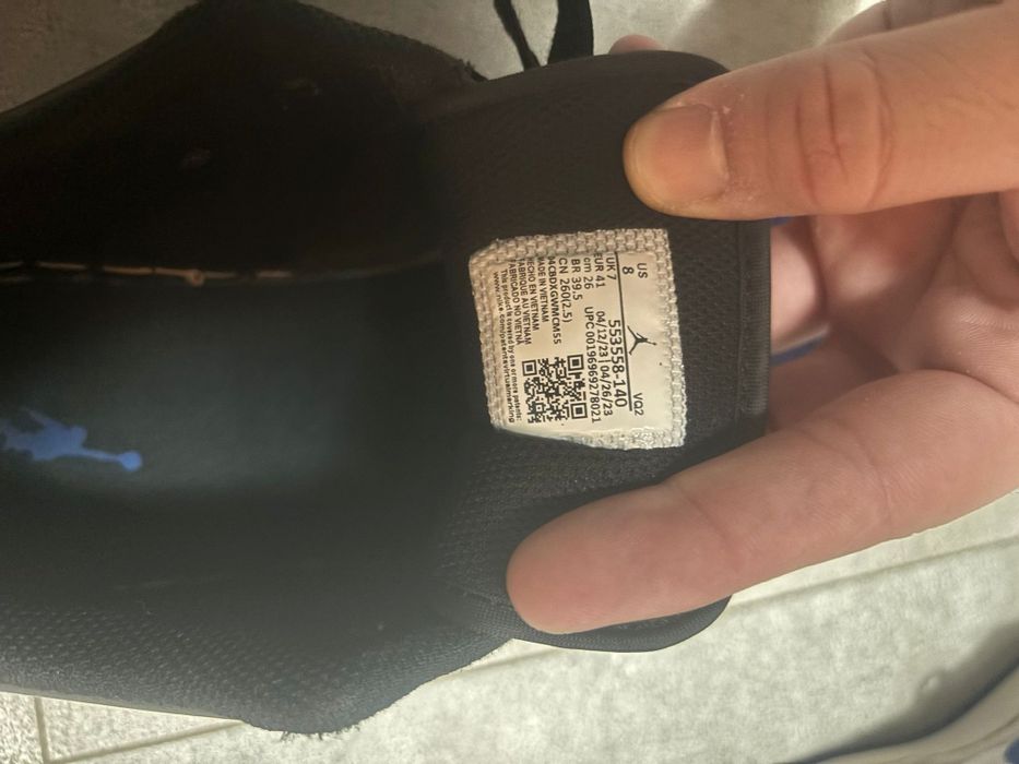 Adidasi Jordan  EUR 41