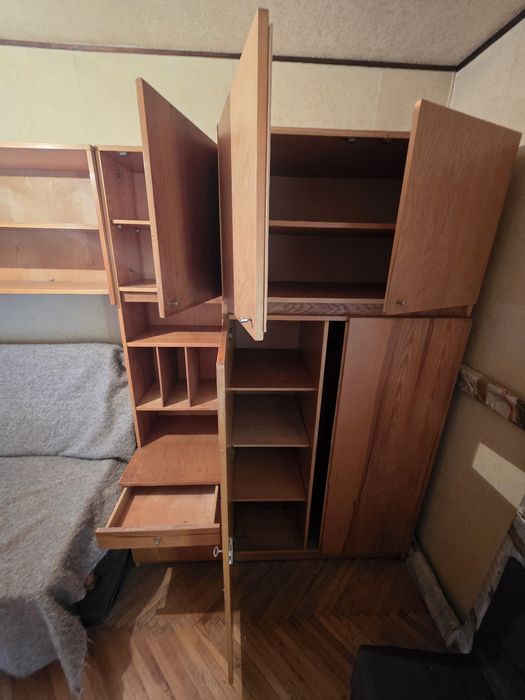 Mobilier dormitor lemn