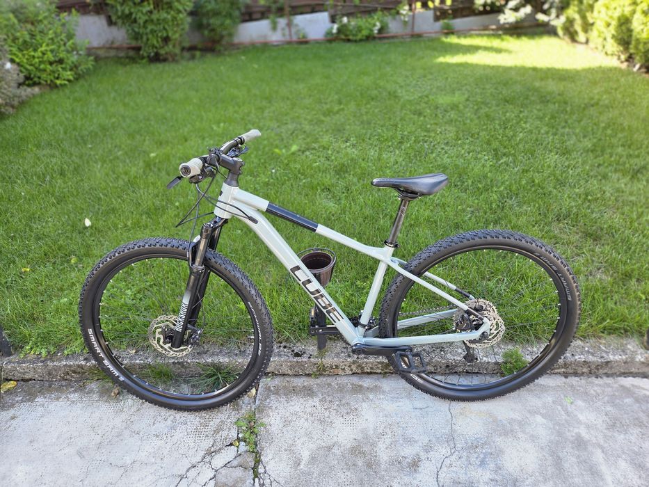 Bicicleta 29 Cube Attention RockShox  2x11