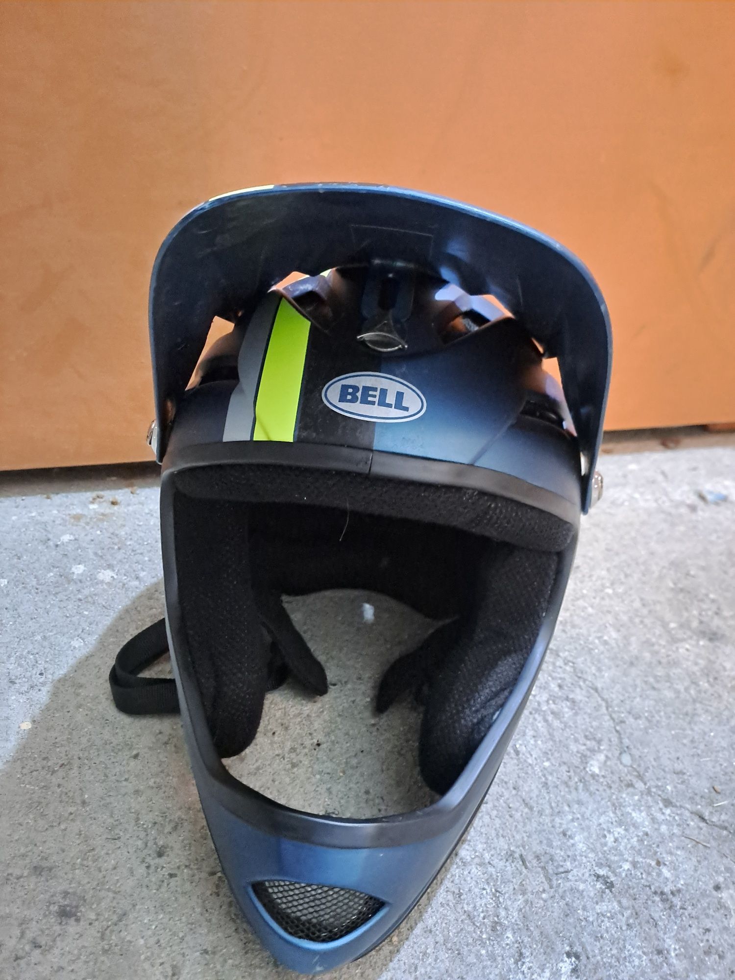 Каска Bell размир S