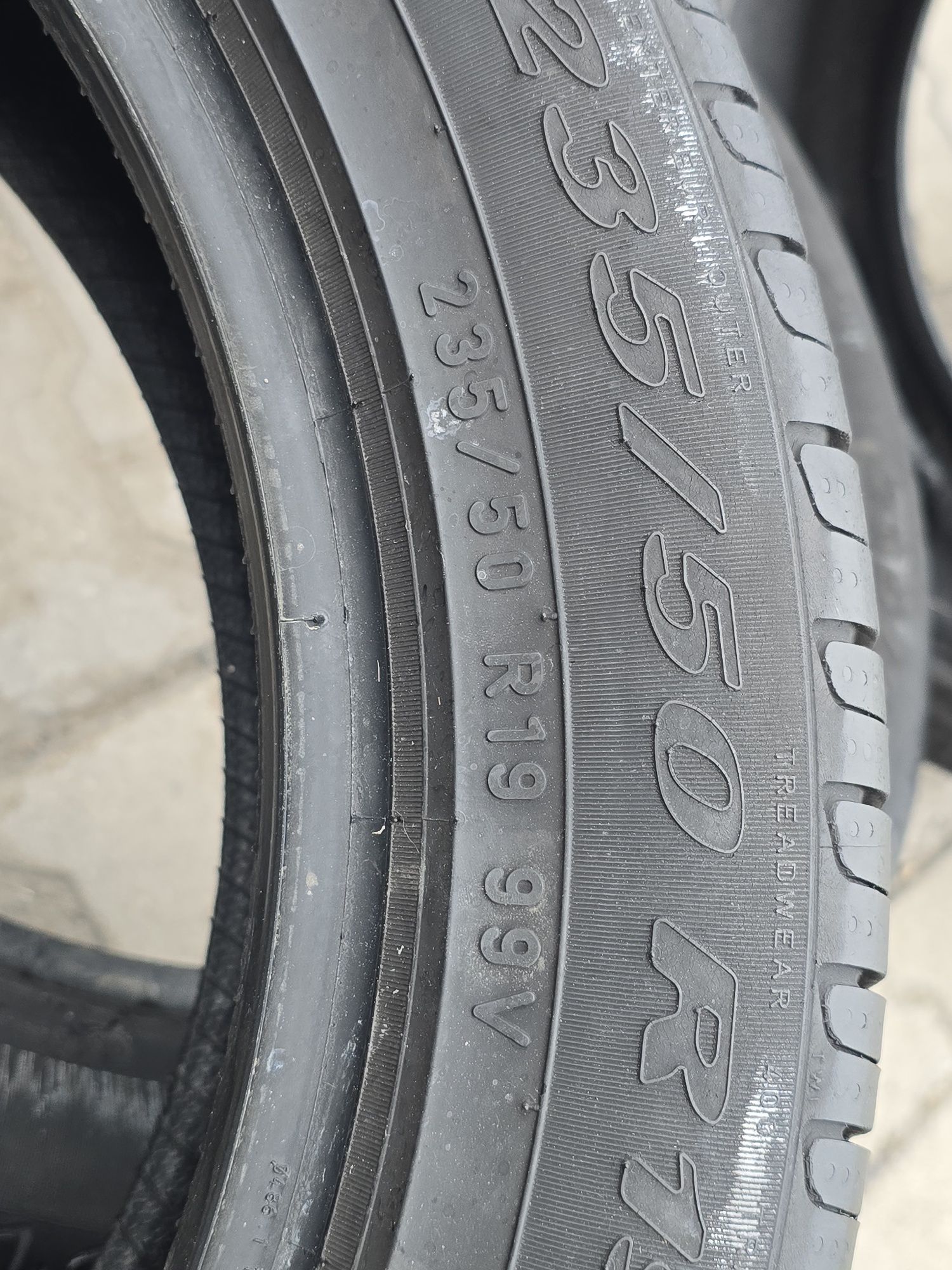 235 50 19 Pirelli