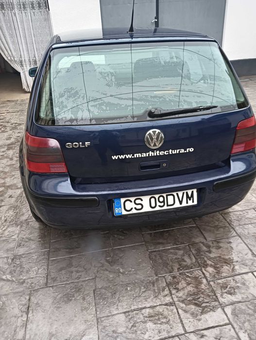 Vând Golf 4 1.4MPI Special edition