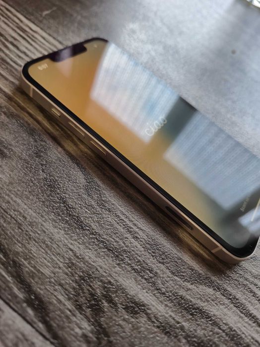 iPhone 13 256GB Неразличим от нов