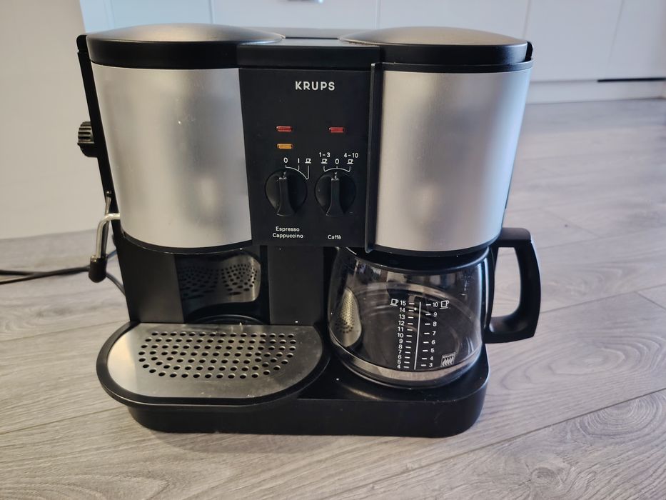 CRUPS КАФЕМАШИНА, еспресо-шварц кафе + кафемелачка DELONGHI