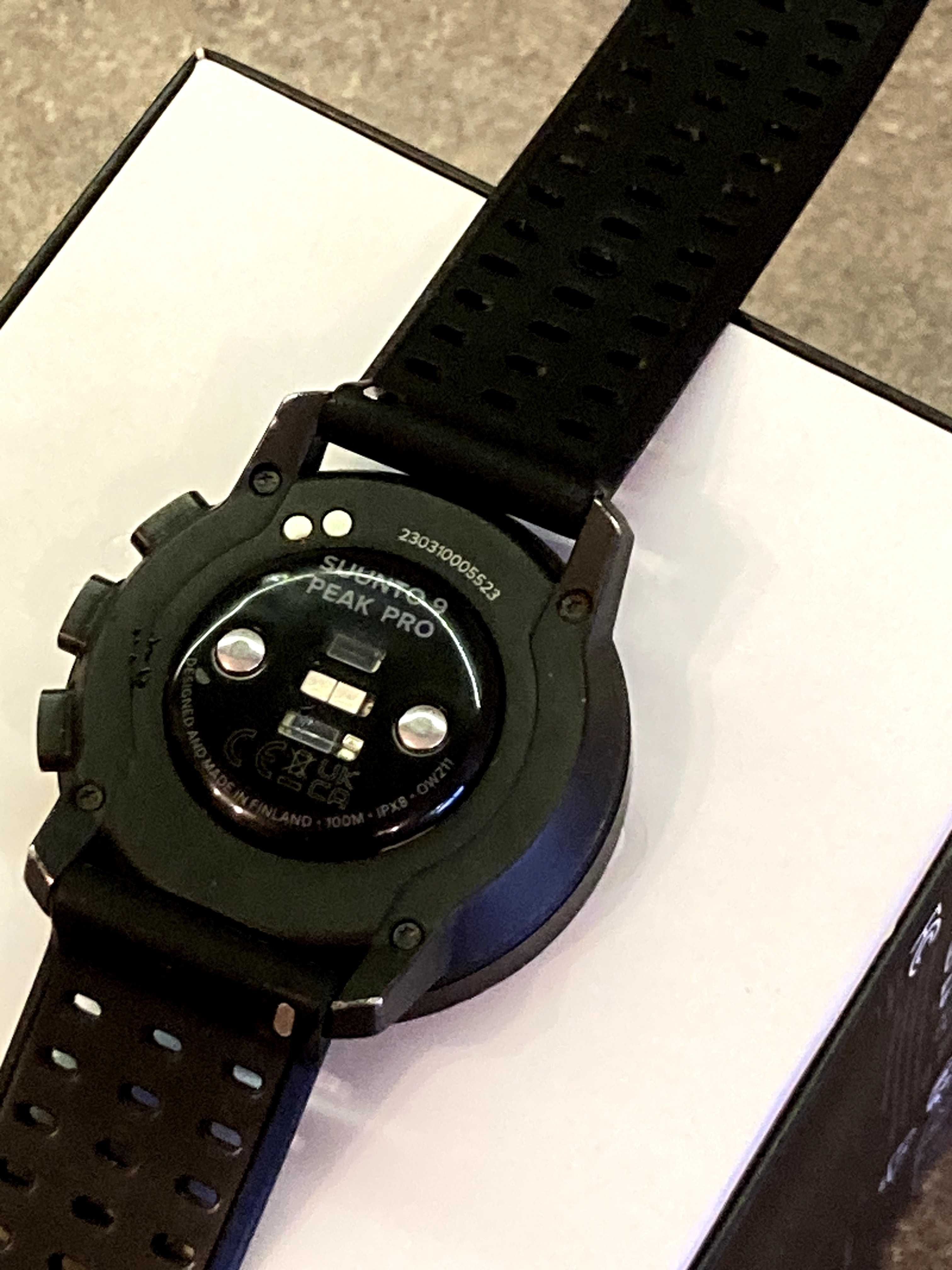 Спортен GPS часовник Suunto 9 Peak Pro All Black
