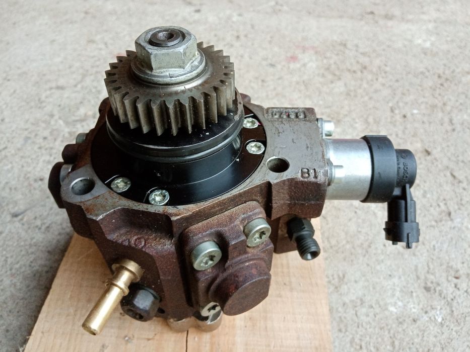 Pompa marit presiune. Injecție. Renault  Vivaro trafic motor 2000