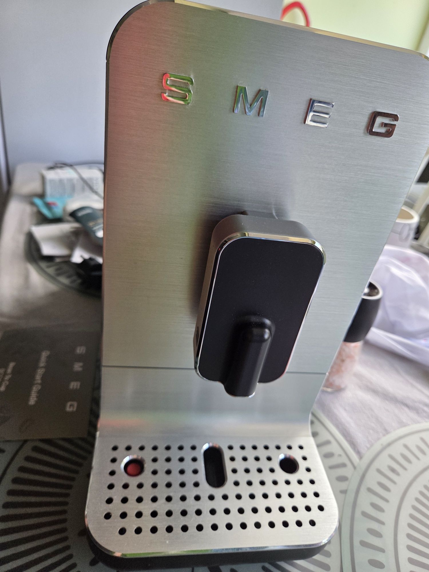 Smeg Bean to Cup BCC01 кафе машина