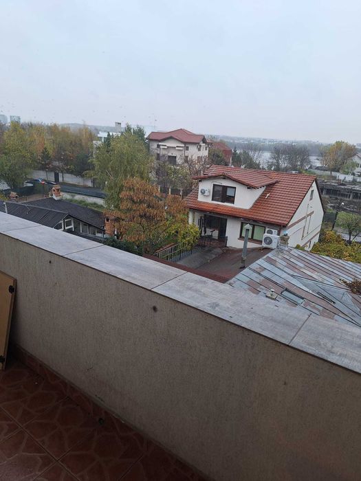 Chirie garsonieră vedere la lac–Bucureștii Noi (metrou Parc Bazilescu)