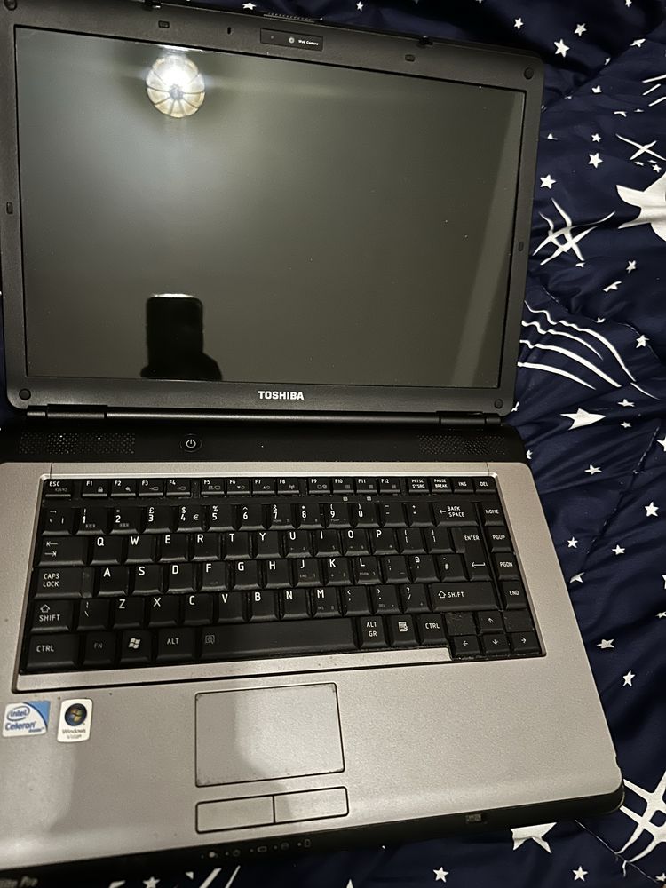 URGENT Vand laptop toshiba