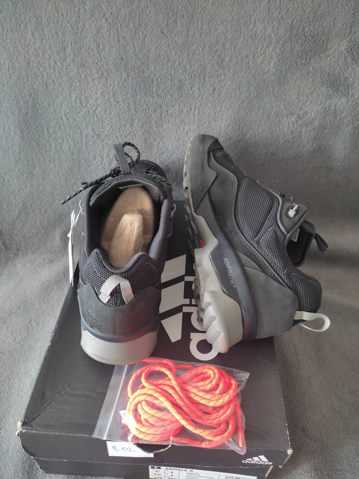 Pantofi sport trekking Adidas, pentru barbati