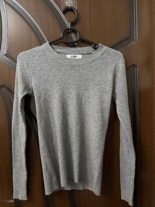 Лонгсливы и свитера