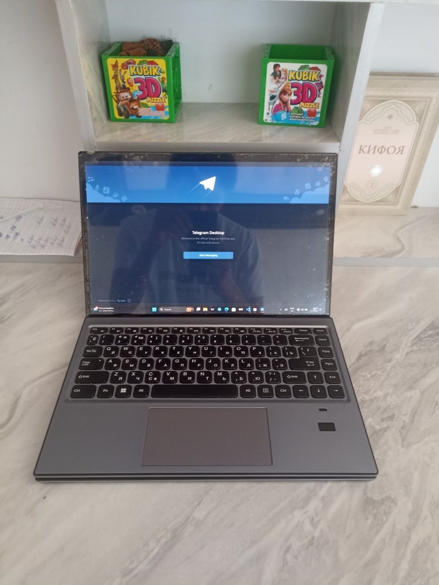 Lion dual touch screen notebook Sotiladi!