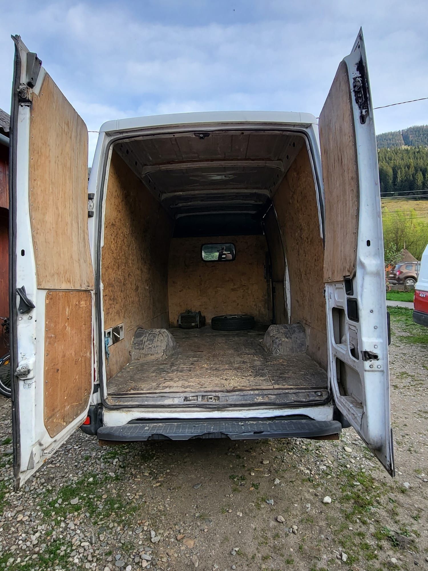 Vând Iveco Daily 2AXE