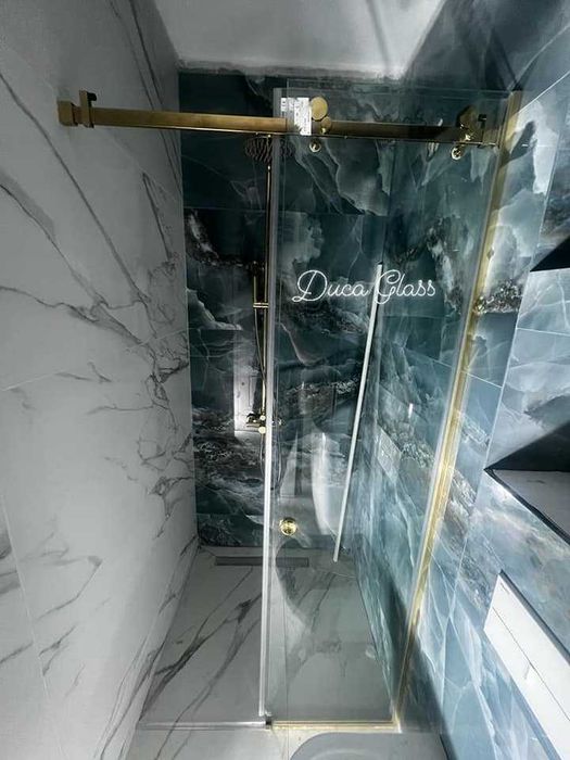oglinzi fitness cabina dus panou dus usa glisanta  perete sticla