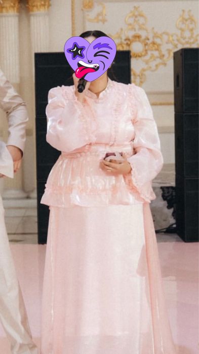 Продам платье! Нежно розовый, со стразами, можно на Сырға Салу