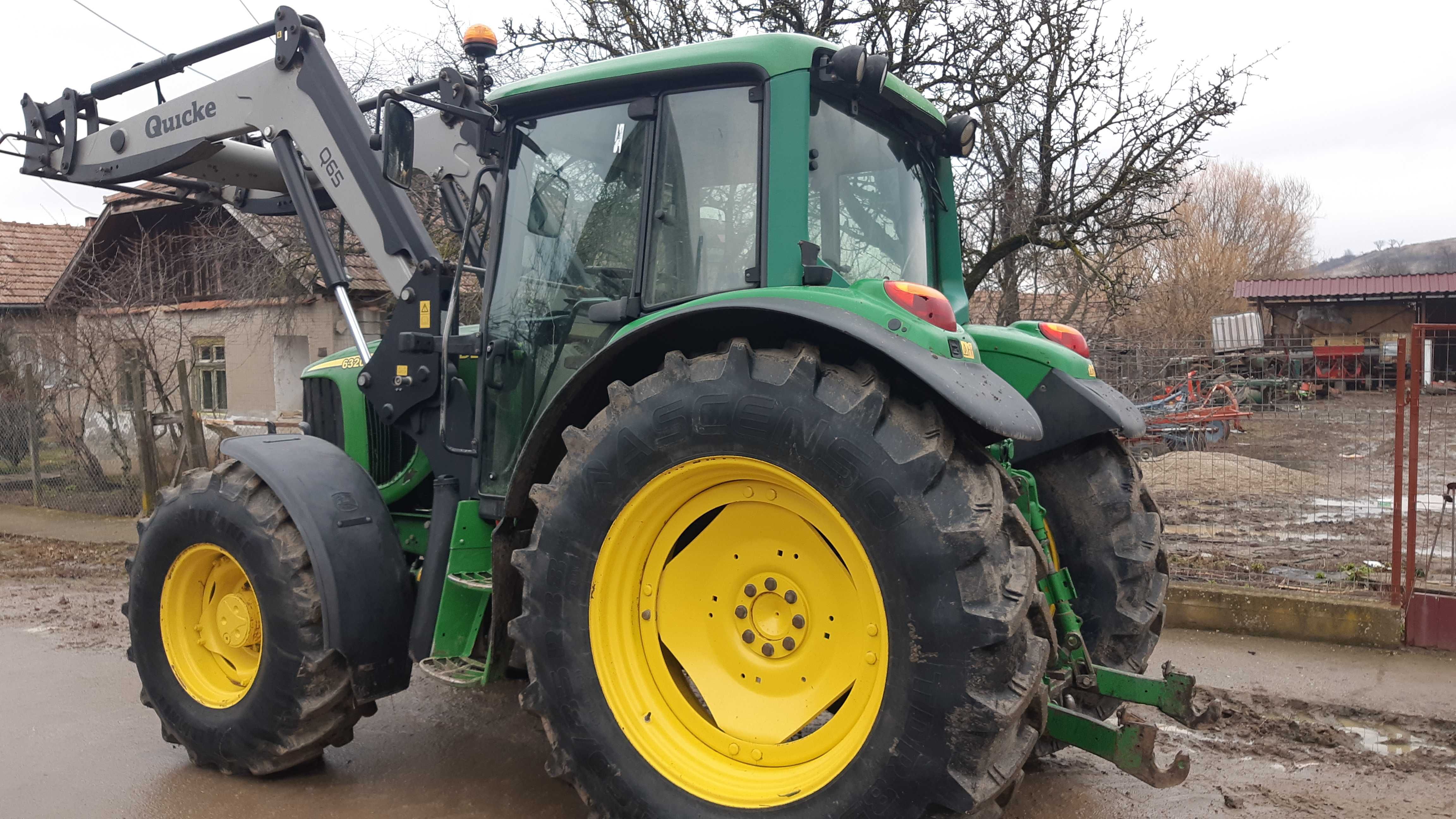 De vanzare John Deere 6320