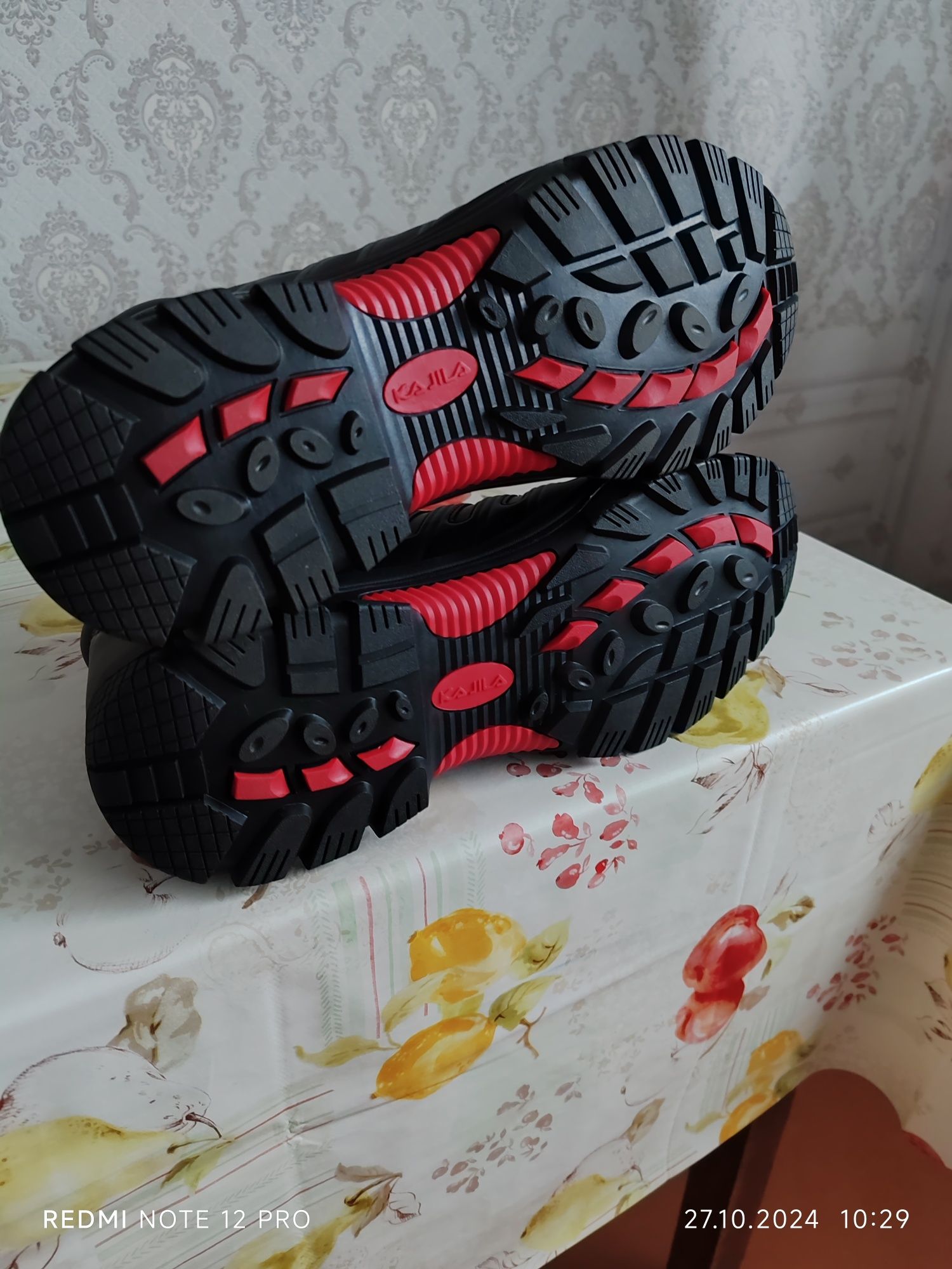 Продаю фонарь новый