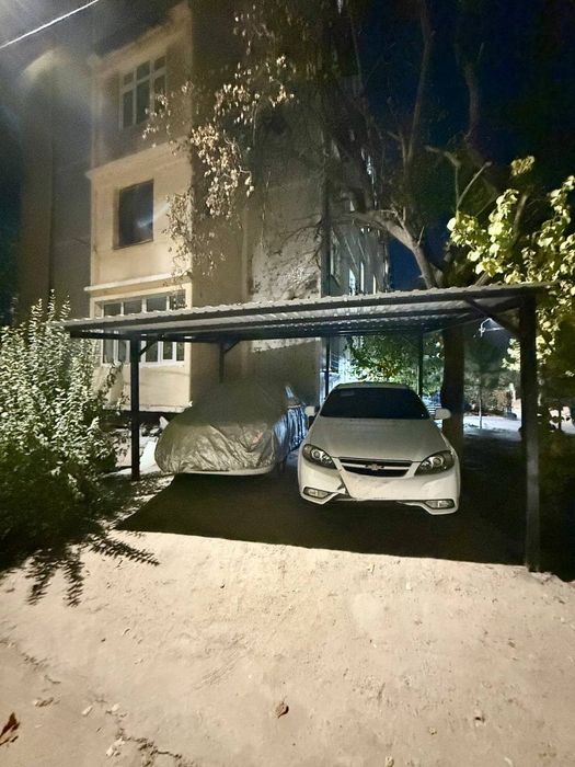 Юнусабад 9 квартал. Продается квартира 1/1/5