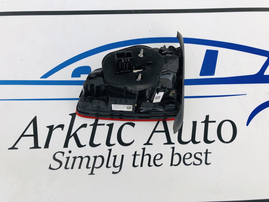 Stop stanga pe portbagaj VW Passat B8 sedan dupa 2019 cod 3G5945093D