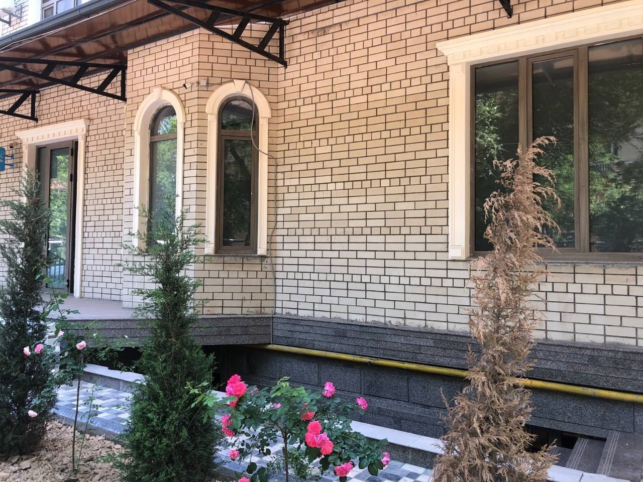 Яккасарайский район 
Шото Руставели/ Мукуми мост
Вторая Линия
