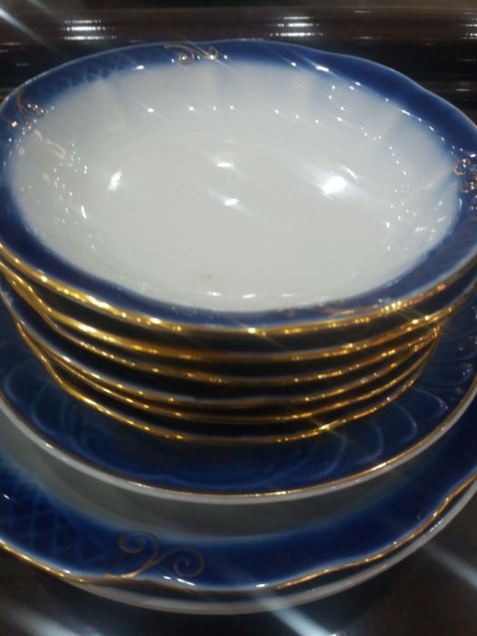 Тарелки 10 штук  темно синие