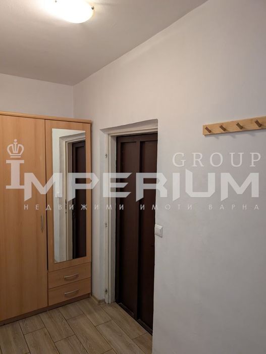 Двустаен обзаведен апартамент под наем в района на Генералите, гр. Ва