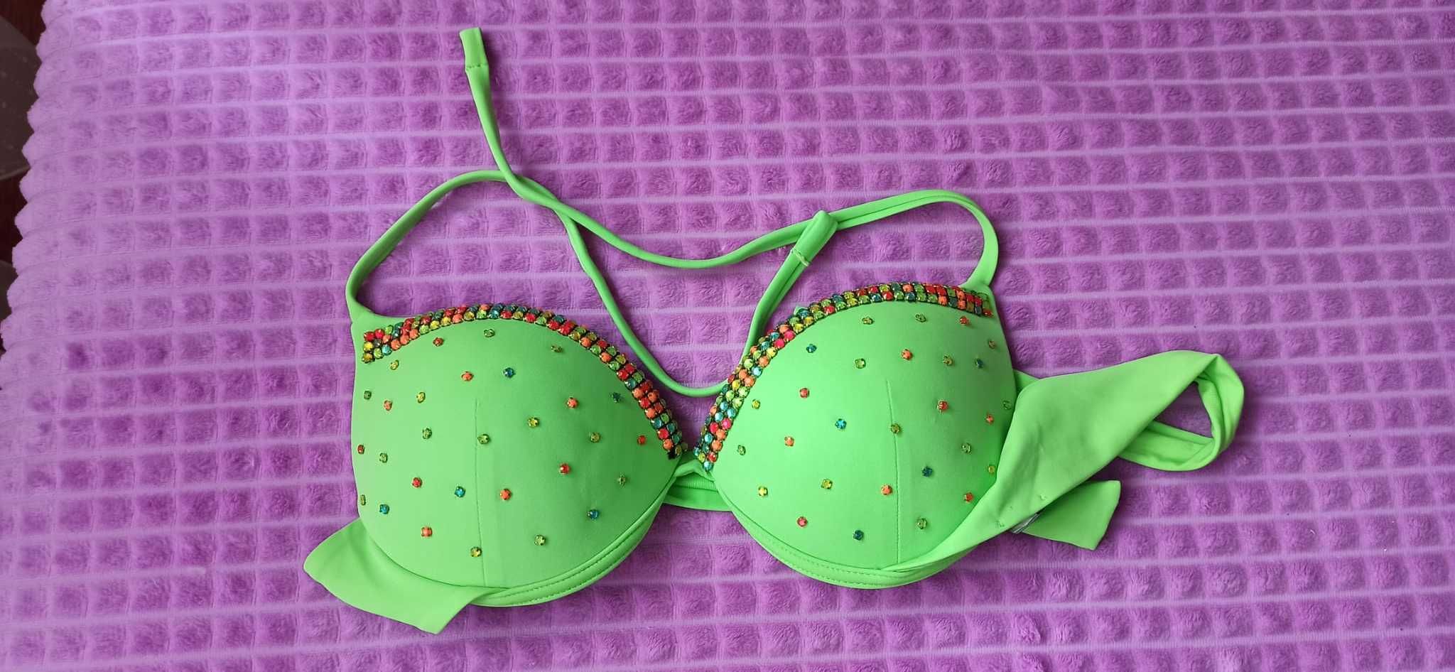 Costum de baie verde Calzedonia din 2 piese, slip L-44, sutien S