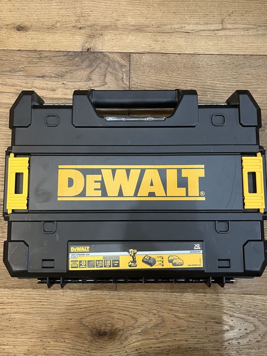 dewalt винтоверт.