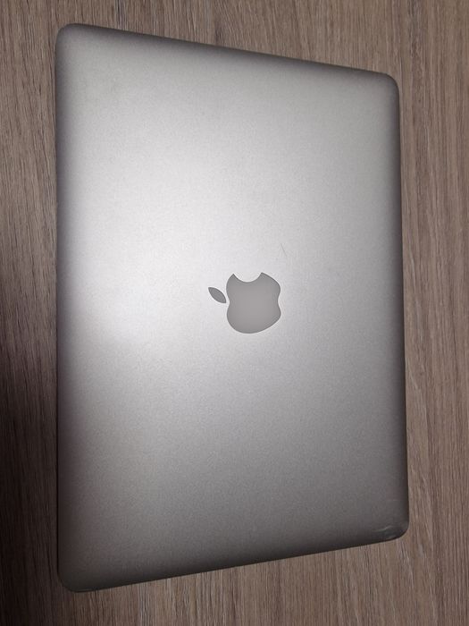 Macbook air 13 i5
