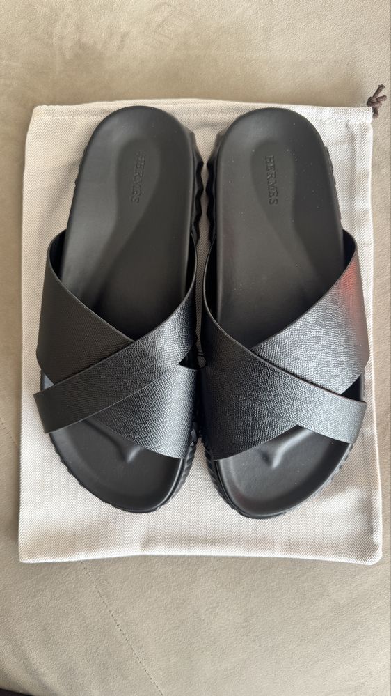 Мъжки маратонки и чехли Hermes