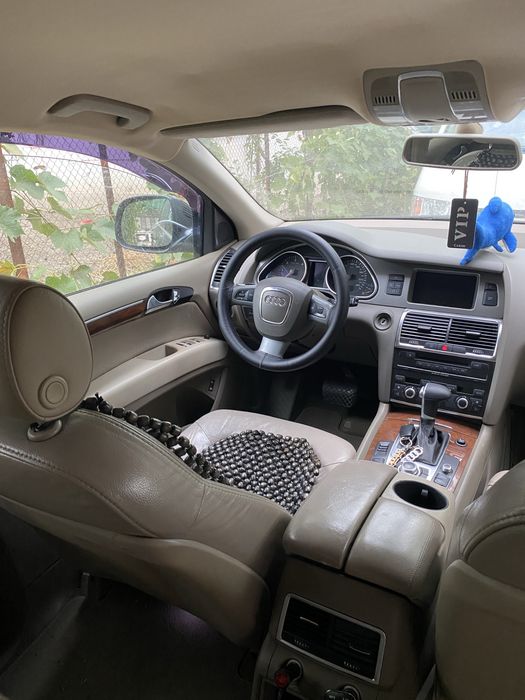 Audi Q7..2007 vand sau schimb