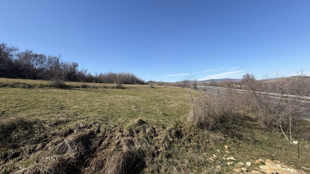 Продавам УПИ 1200кв.м в с. Зелендол