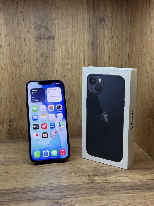 iPhone 13 | Nomad Mobile